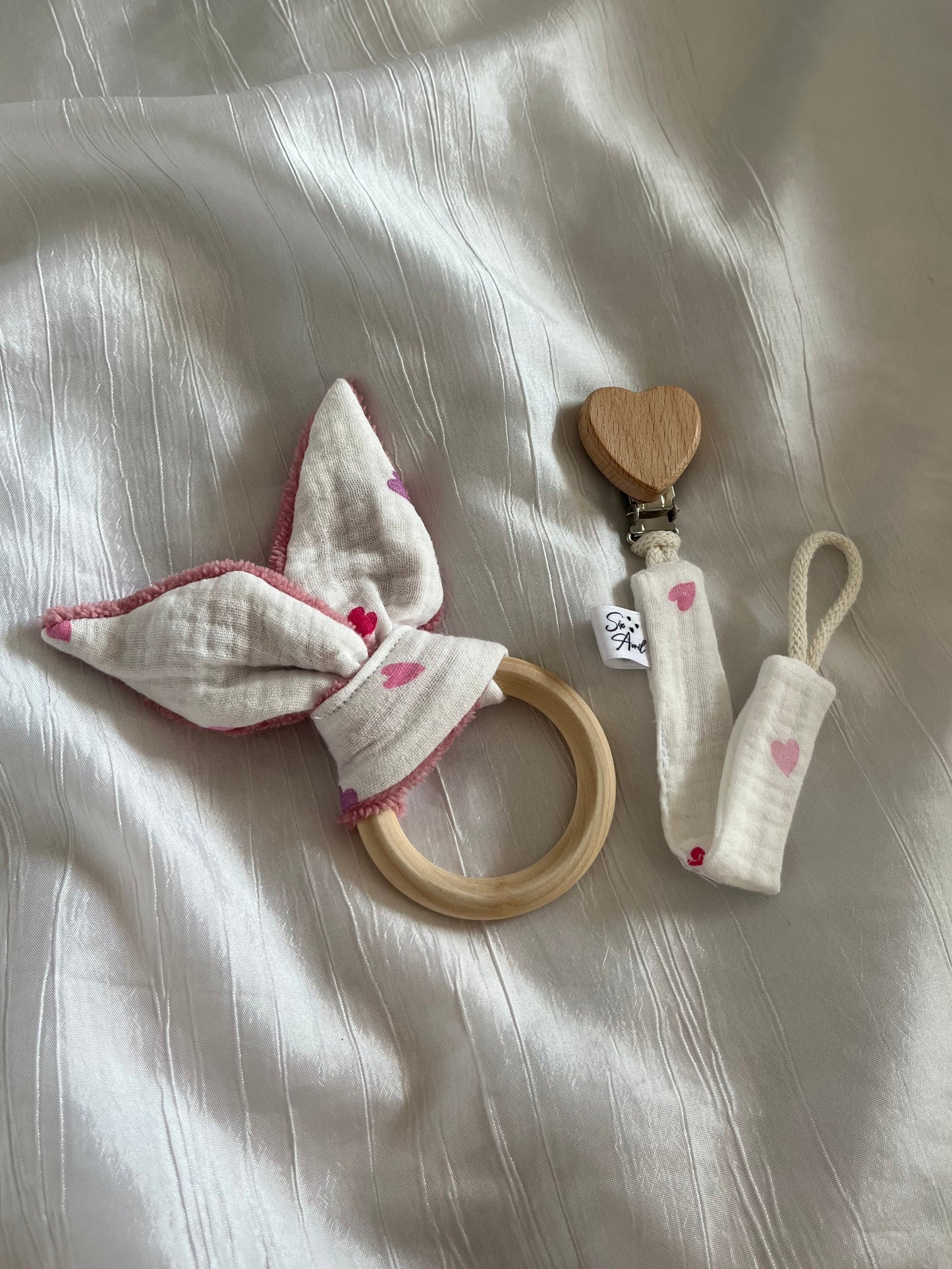 Attache tétine Amour