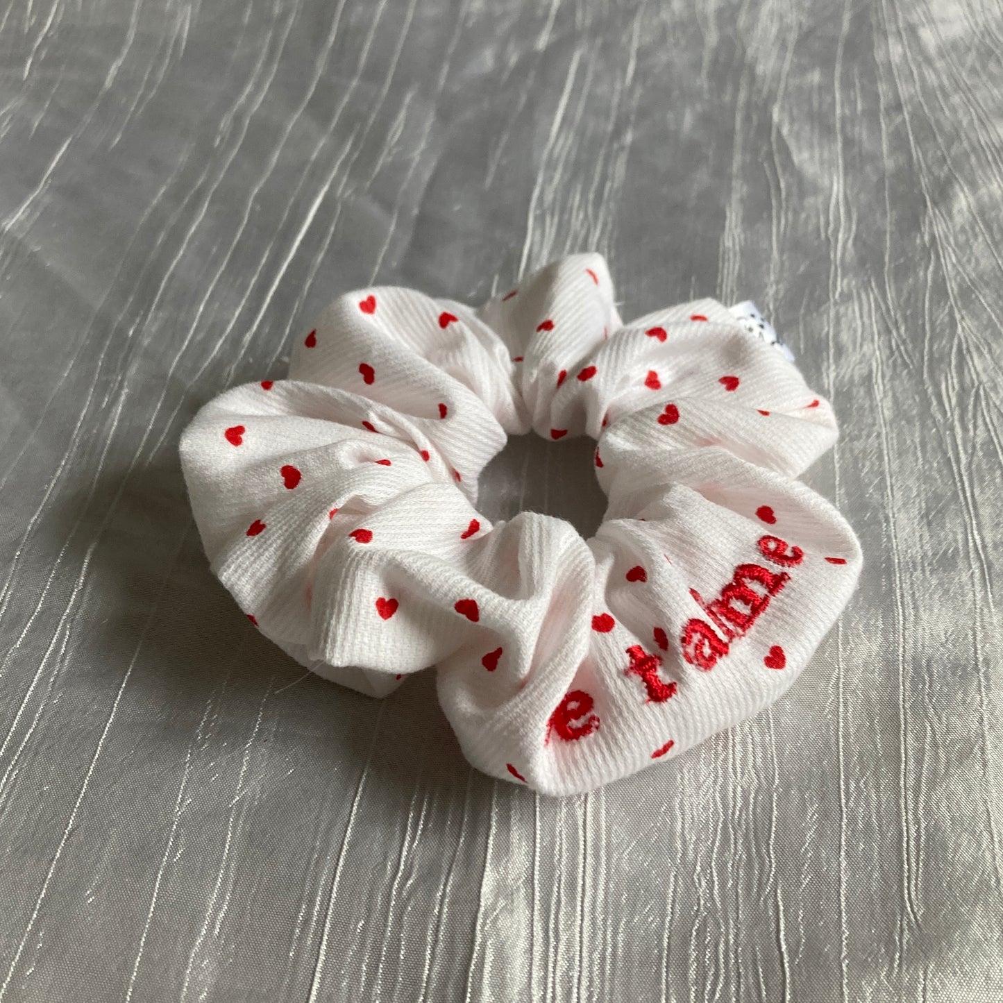Chouchou Scrunchie en coton Mots doux brodé