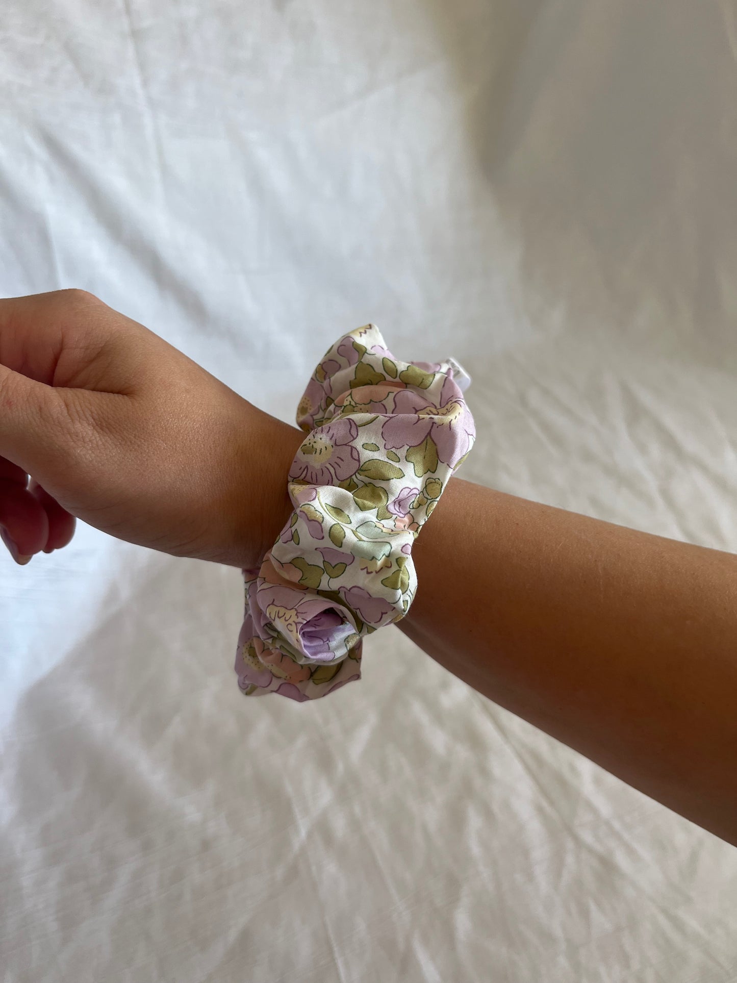 Chouchou Scrunchie en coton Liberty Lilas 💜
