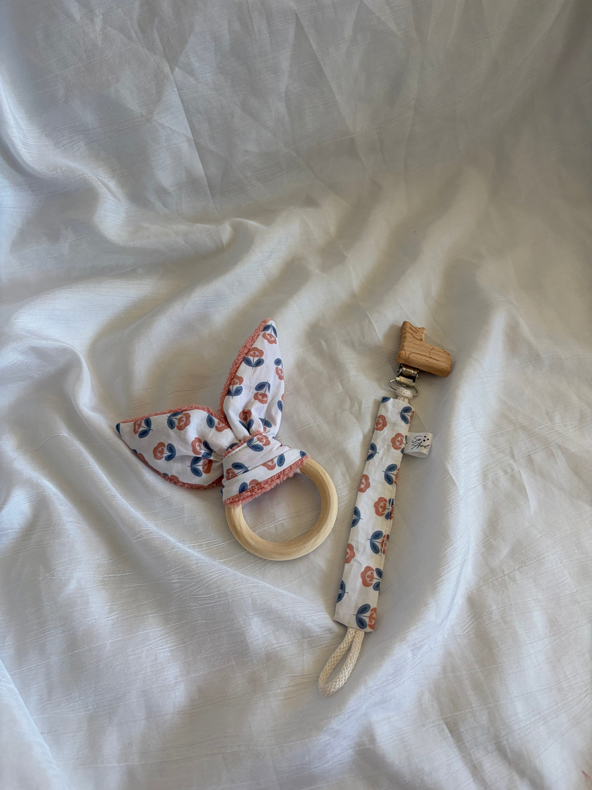 Anneau de dentition Fleurs vintage