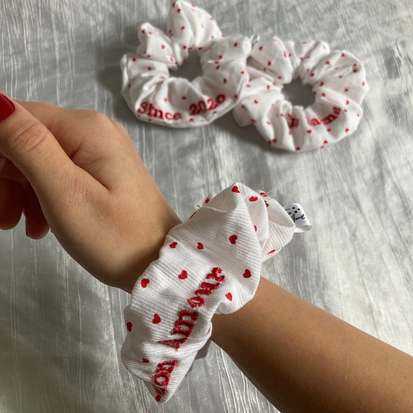 Chouchou Scrunchie en coton Mots doux brodé