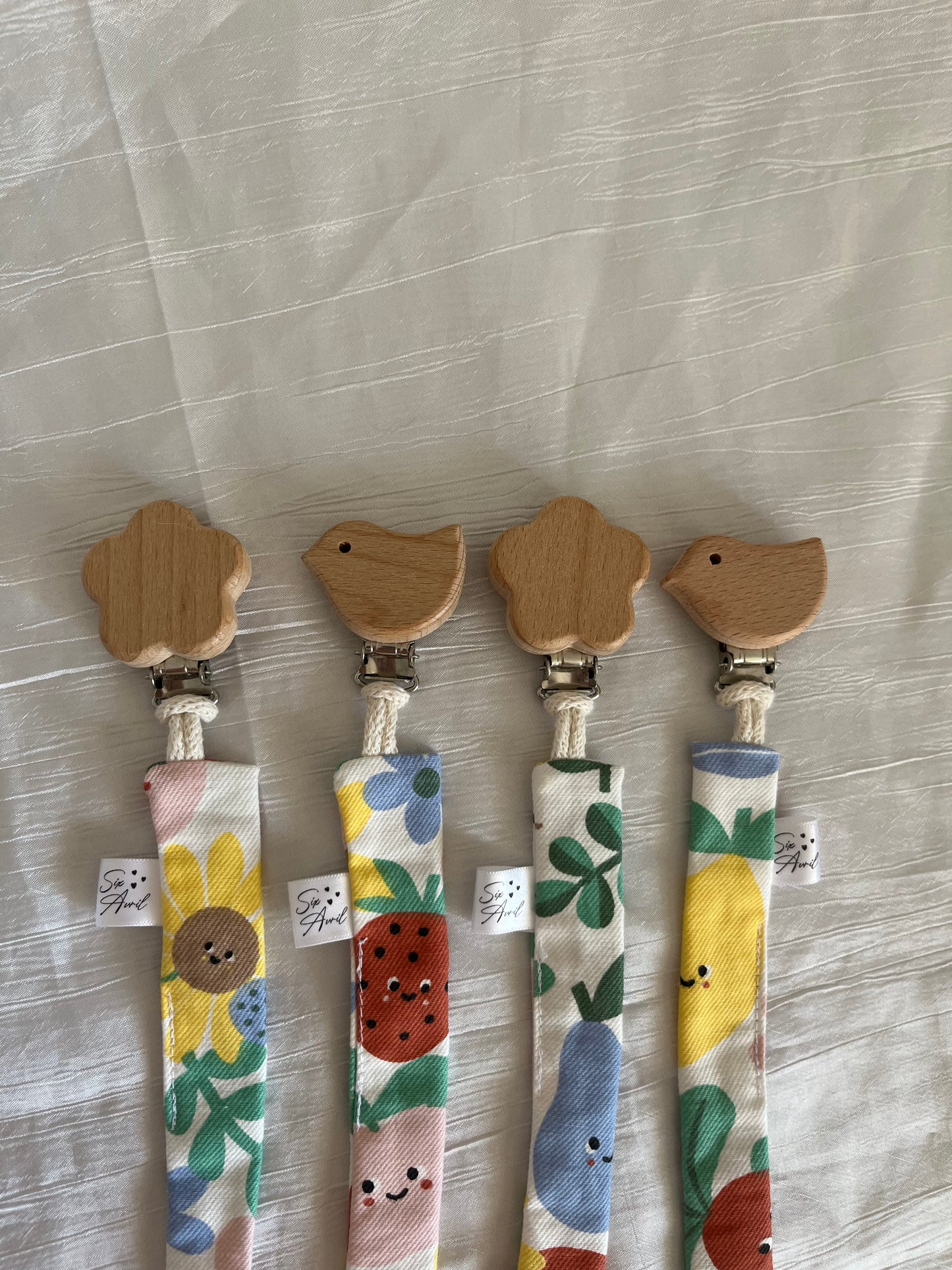 Attache tétine Fruits