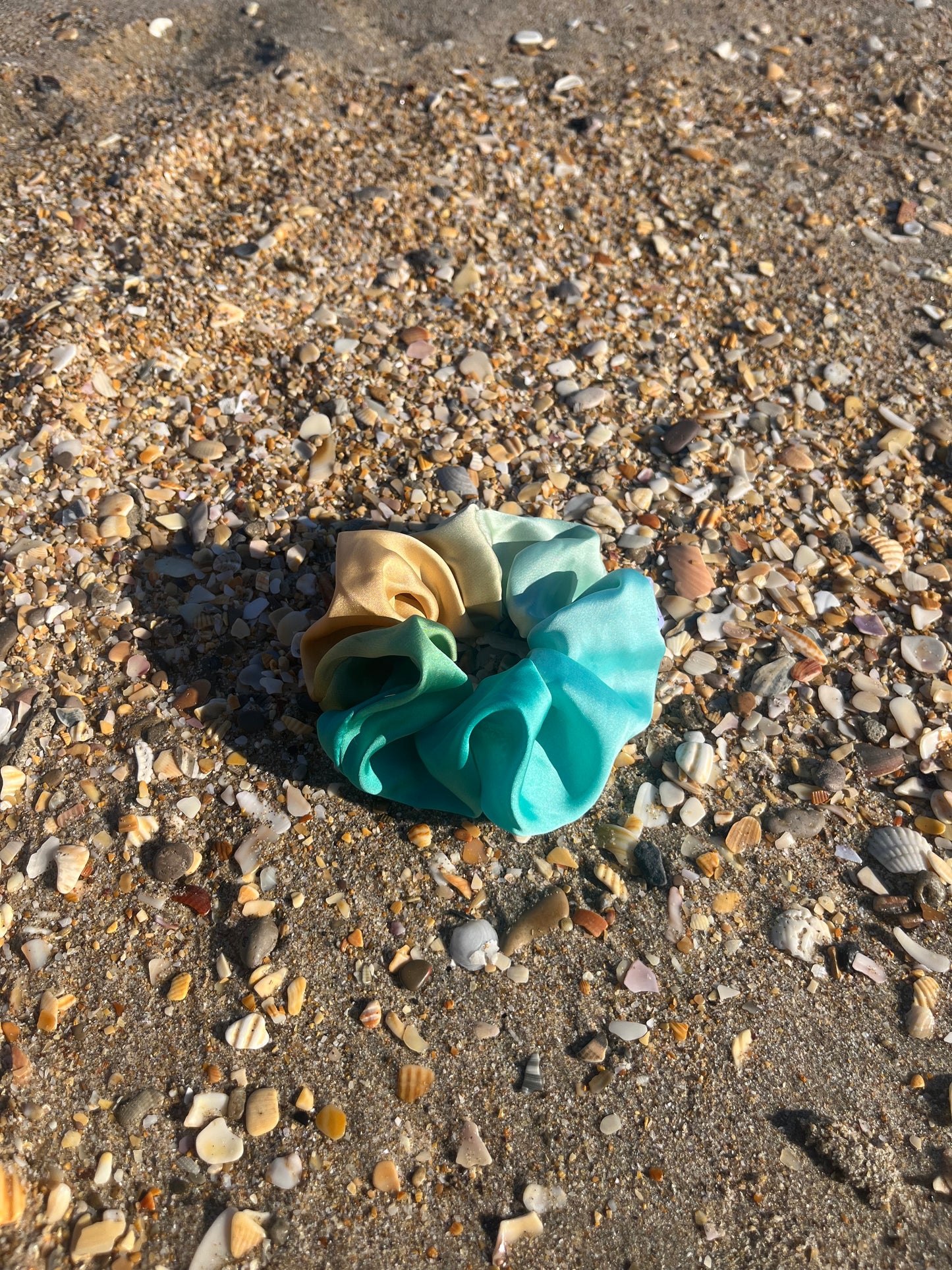 Chouchou Scrunchie en satin Menthe à l’eau