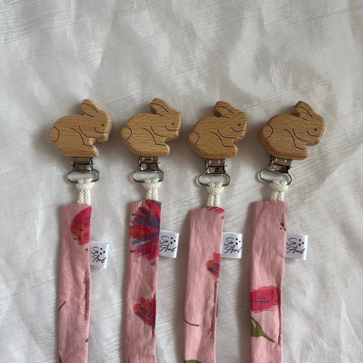 Attache tétine Bougainvillier