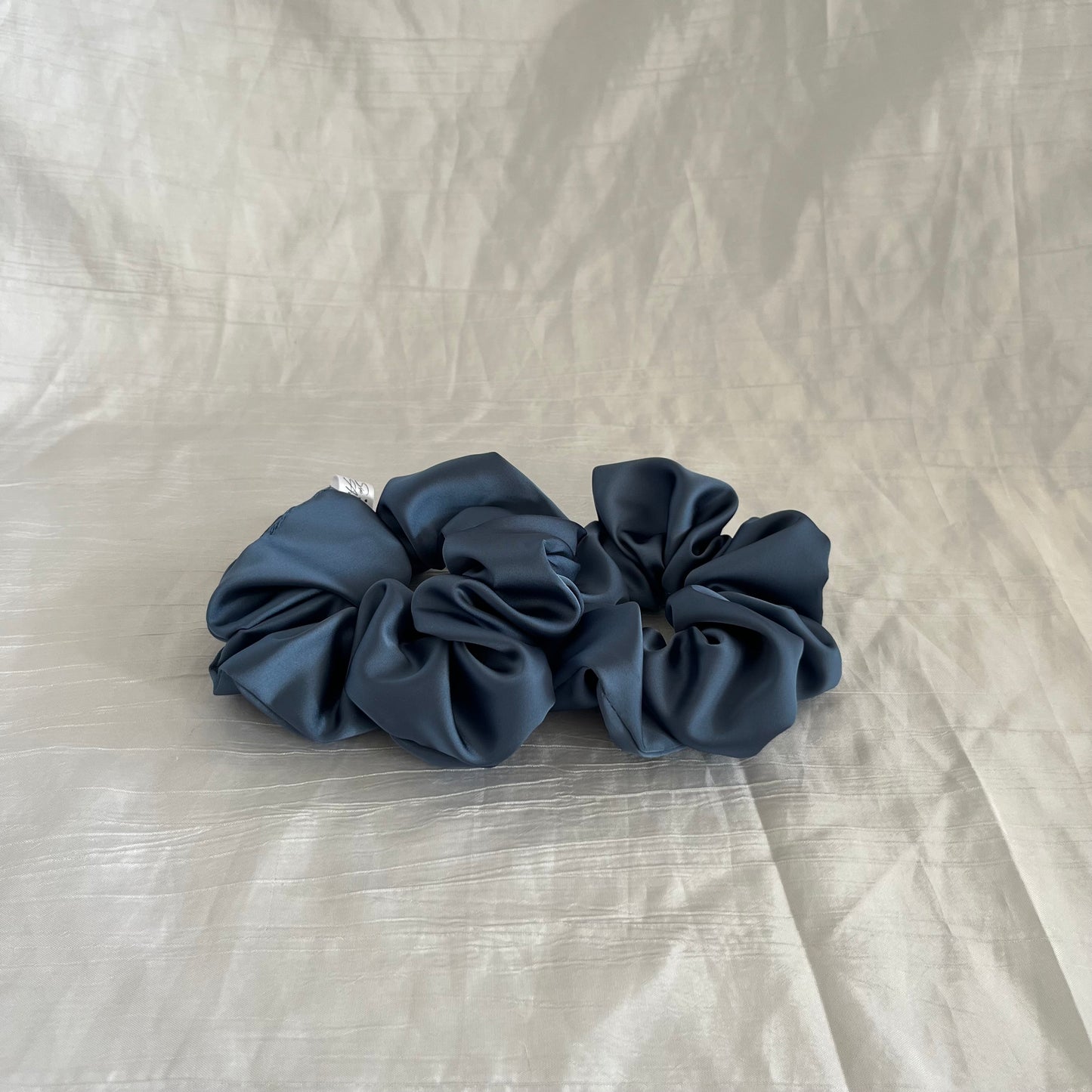 Chouchou Scrunchie en satin Océan