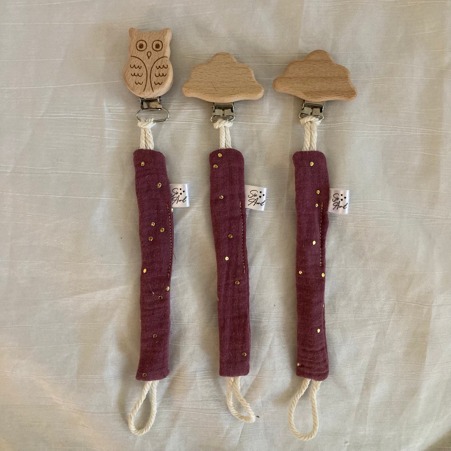 Attache tétine Violine