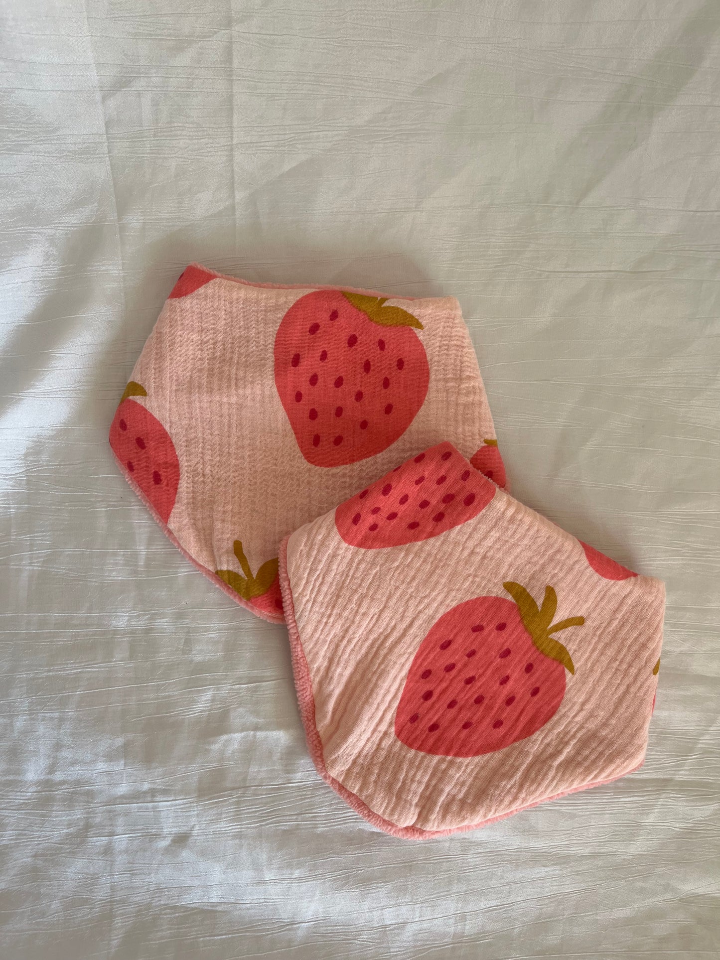 Bavoir Strawberry