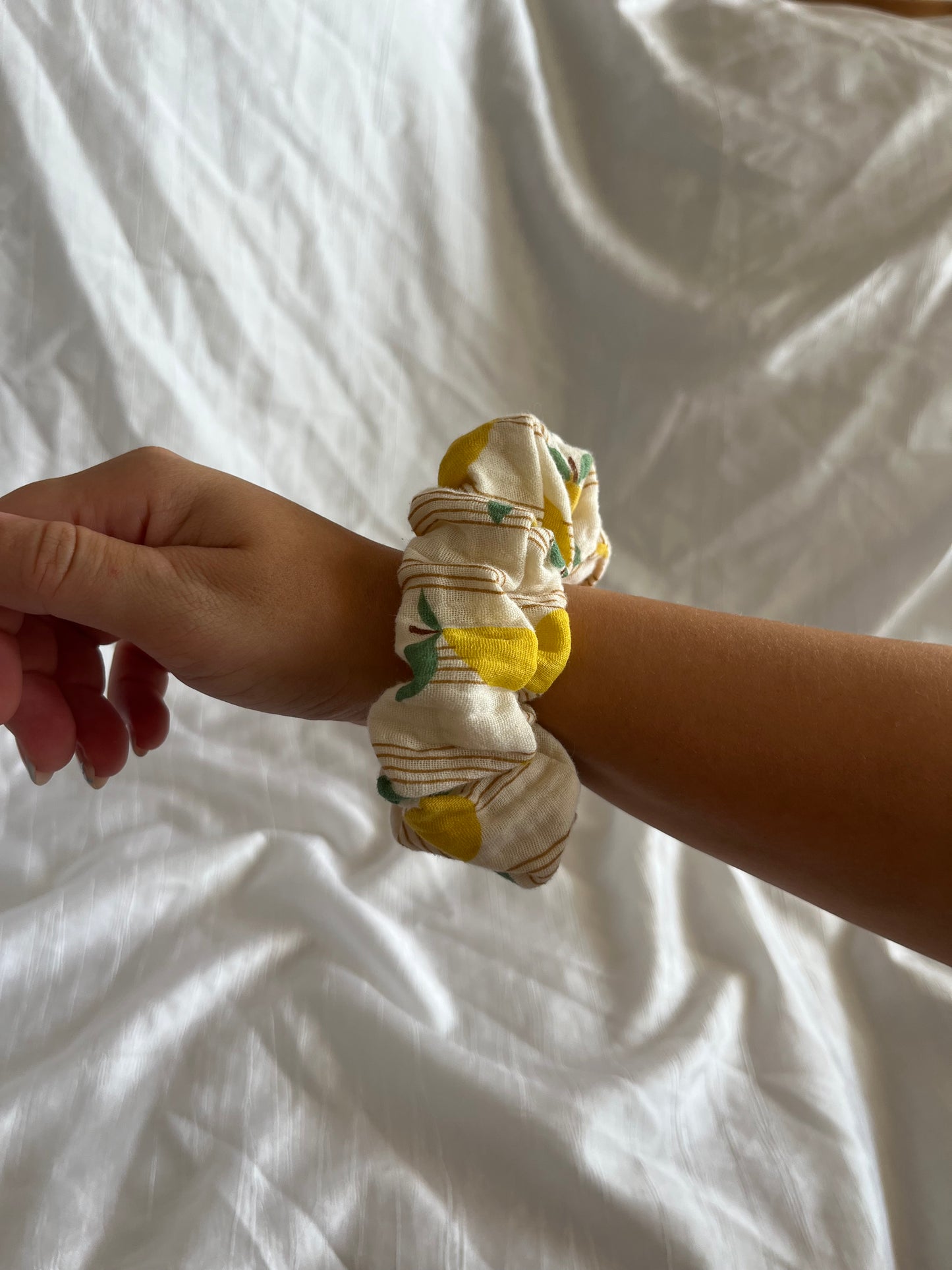 Chouchou Scrunchie en gaze Citron 🍋
