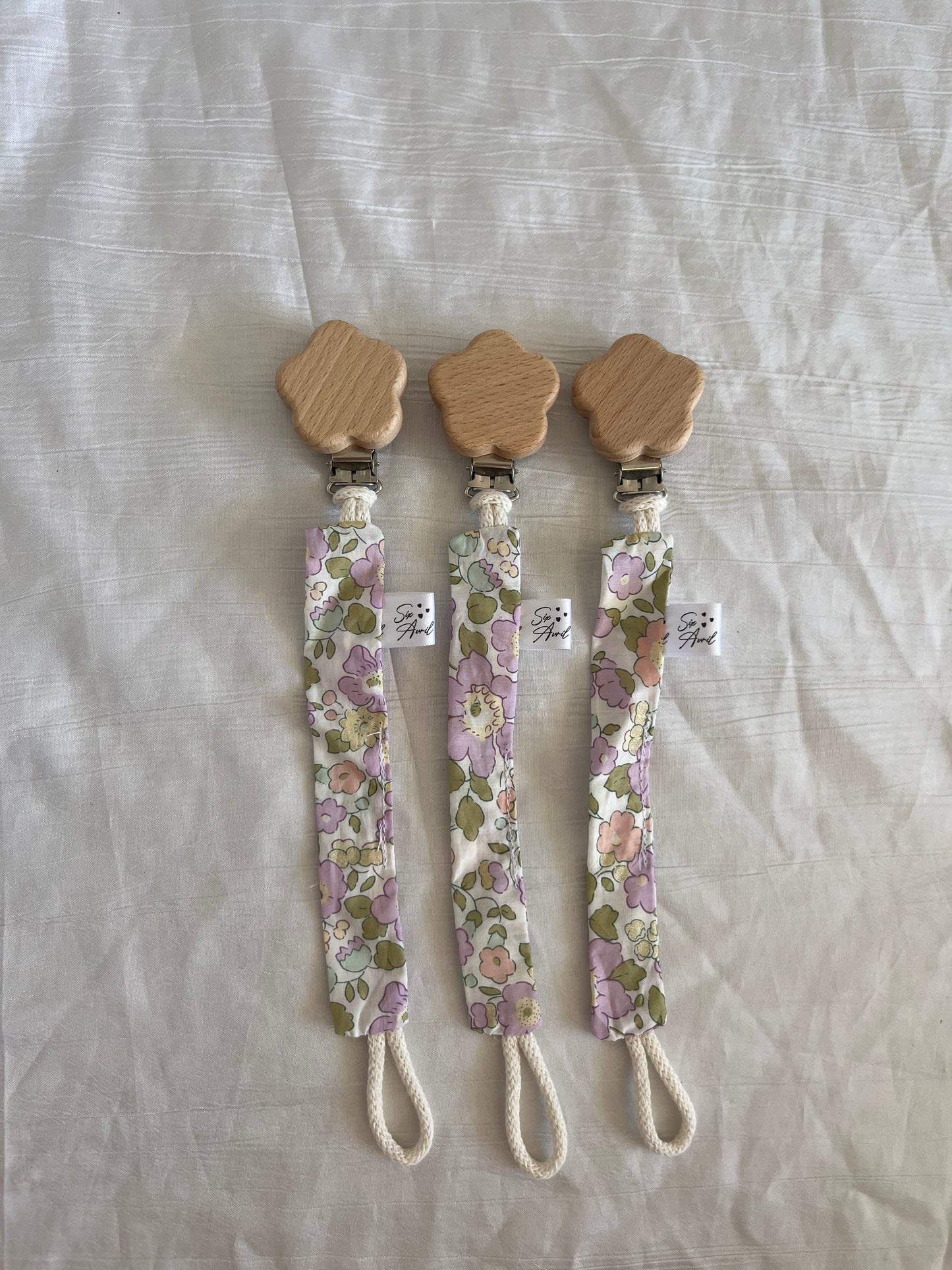 Attache tétine Liberty Lilas 💜