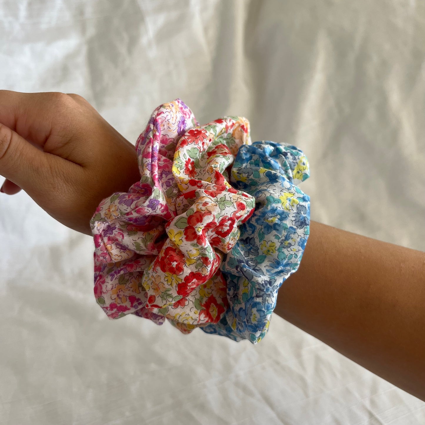 Chouchou Scrunchie en coton Aquarelle rouge