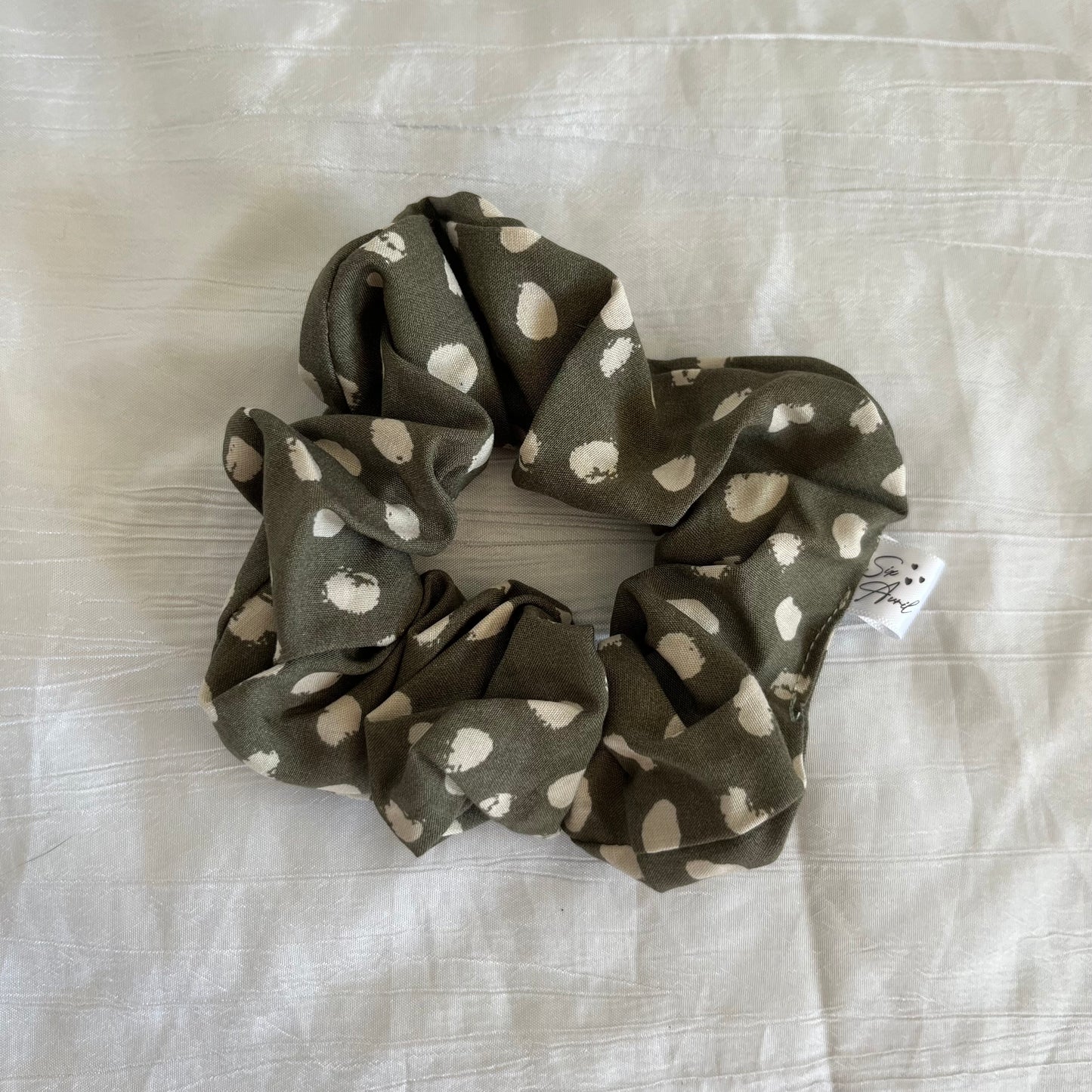 Chouchou Scrunchie en coton pois vert