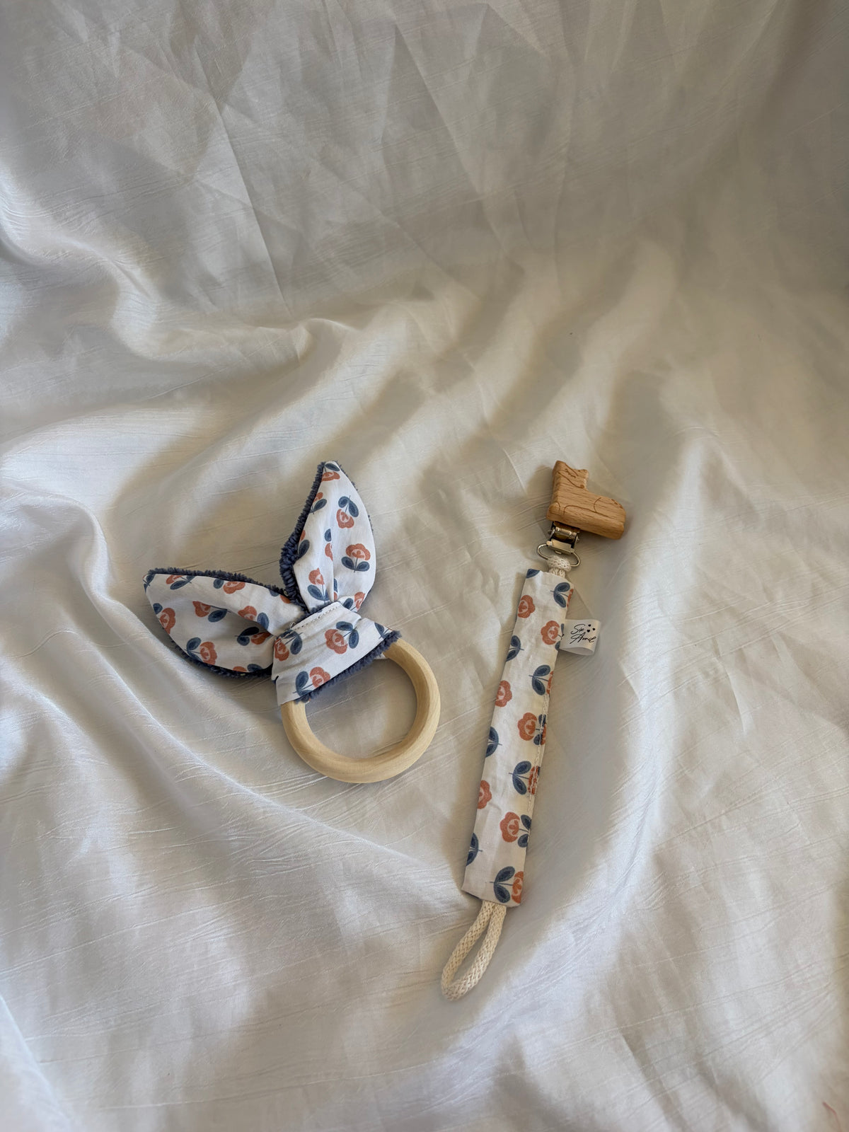 Anneau de dentition Fleurs vintage