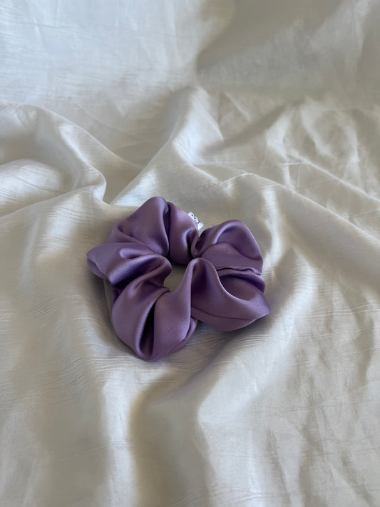 Chouchou Scrunchie en satin Lilas 💜