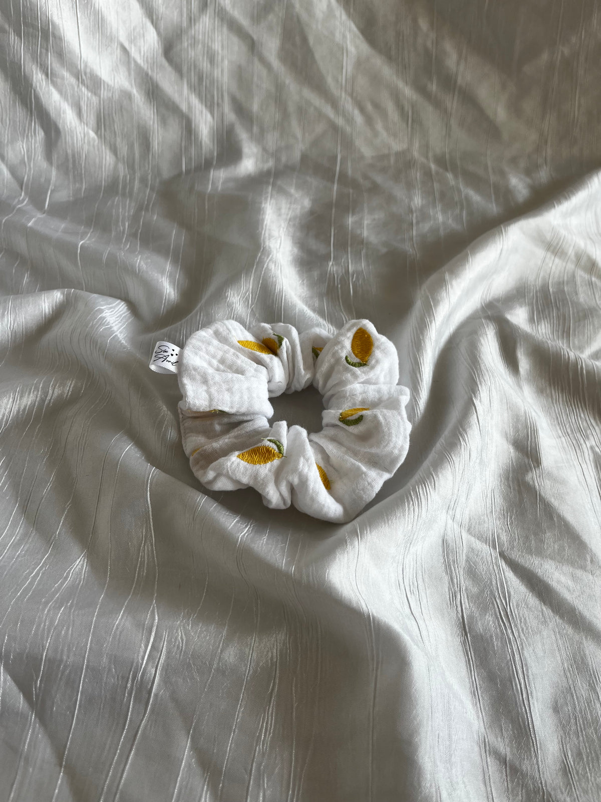 Chouchou Scrunchie en gaze Citron Brodé 🍋