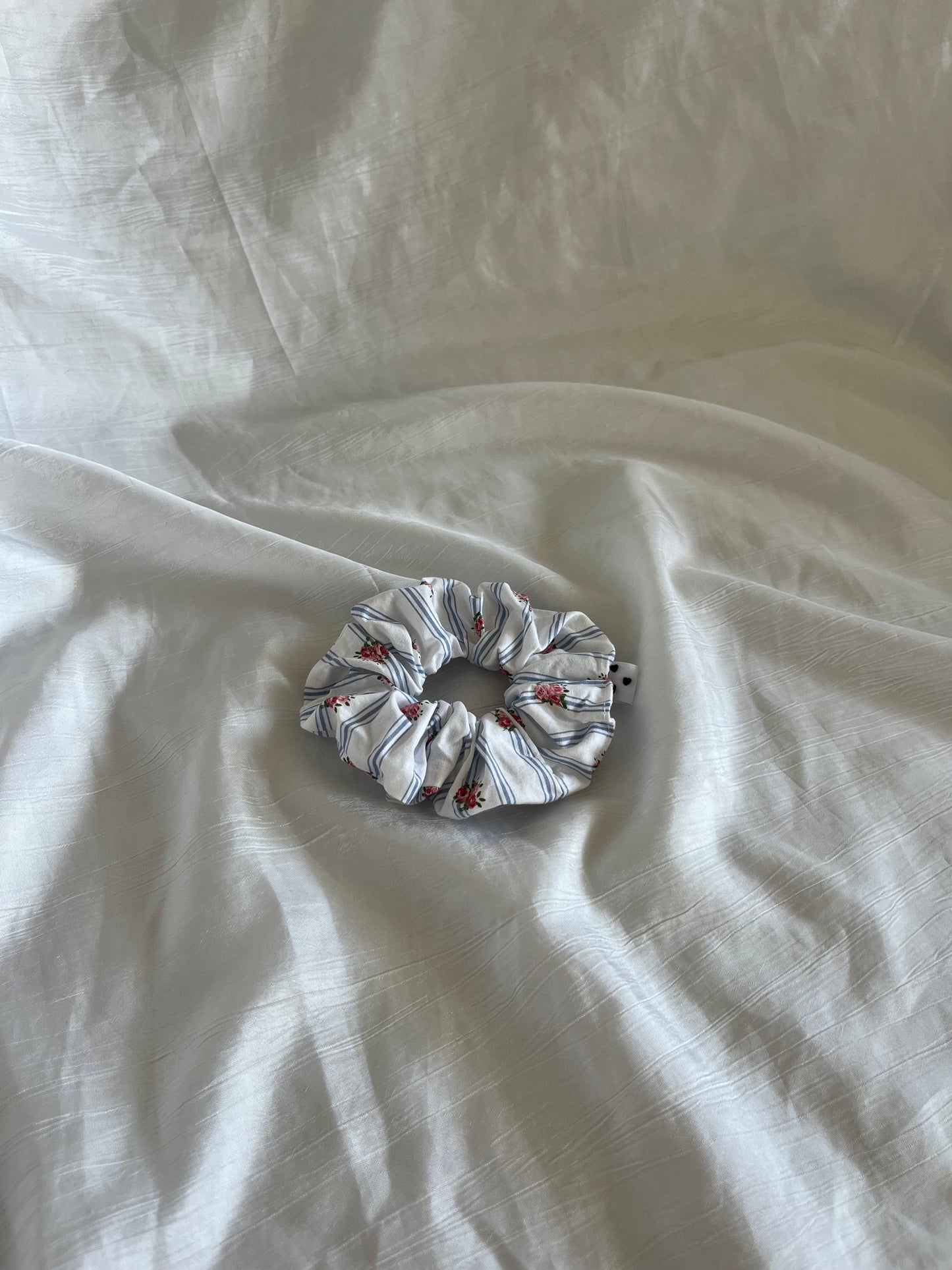 Chouchou Scrunchie en coton Fleurie