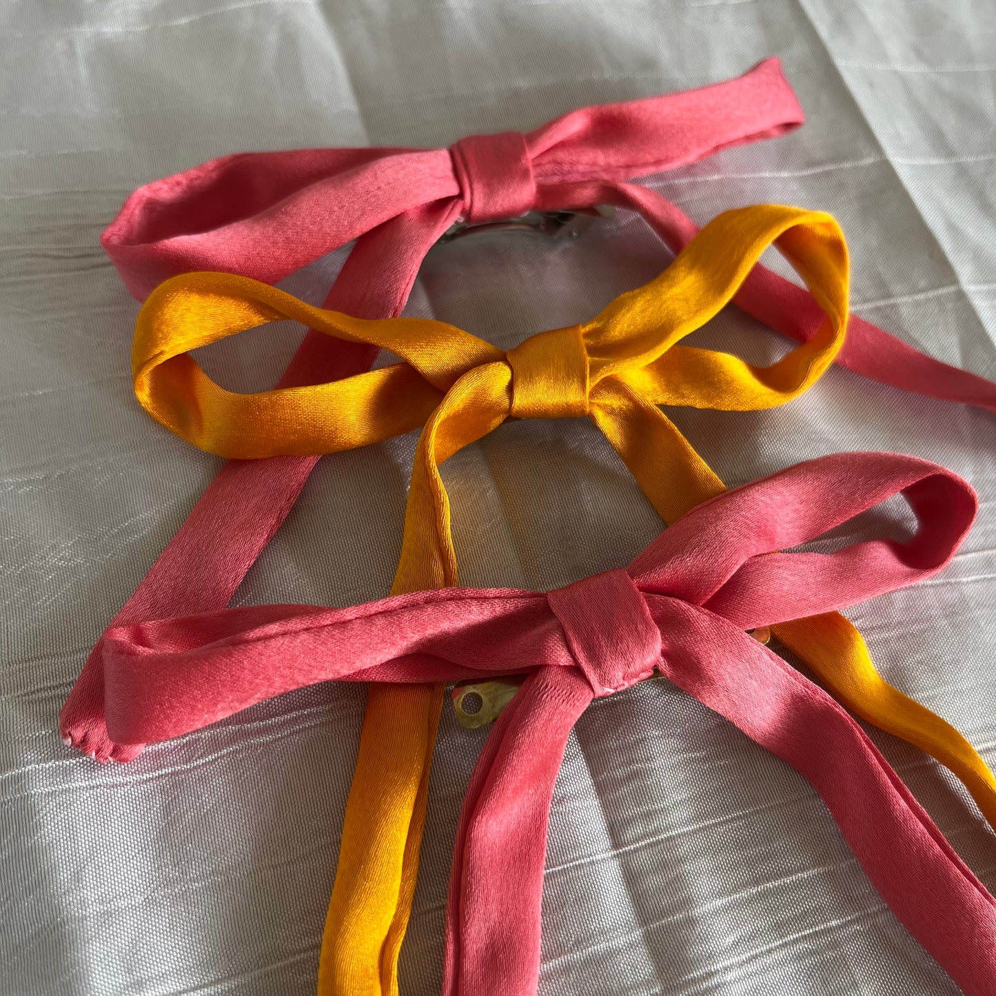 Barrette en satin Jaune Soleil