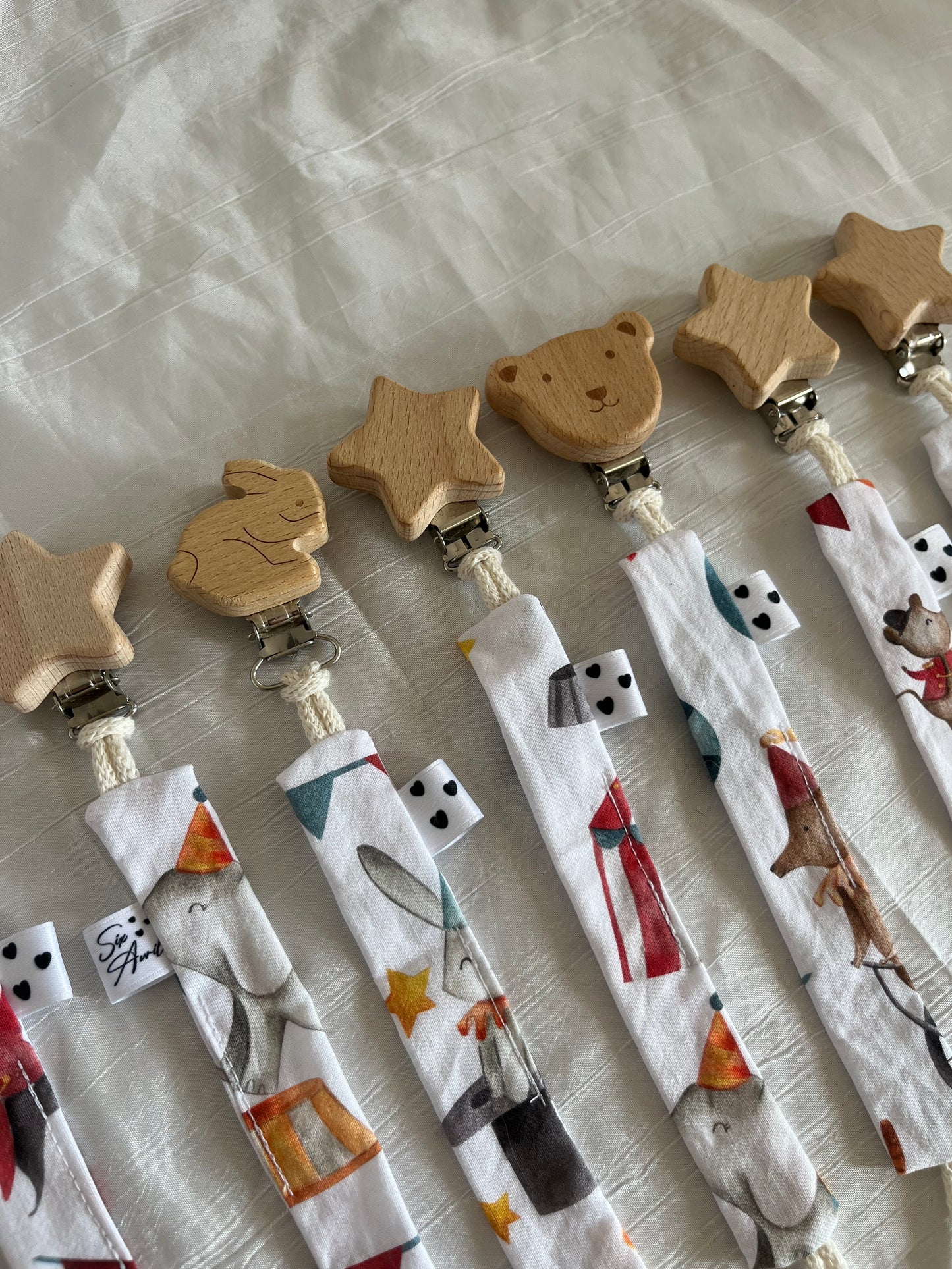 Attache tétine Cirque