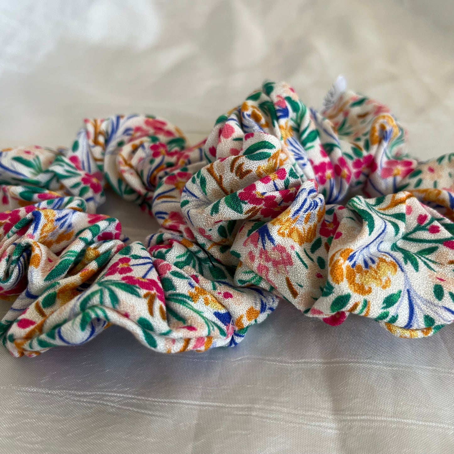 Chouchou Scrunchie en coton Fleurs des champs