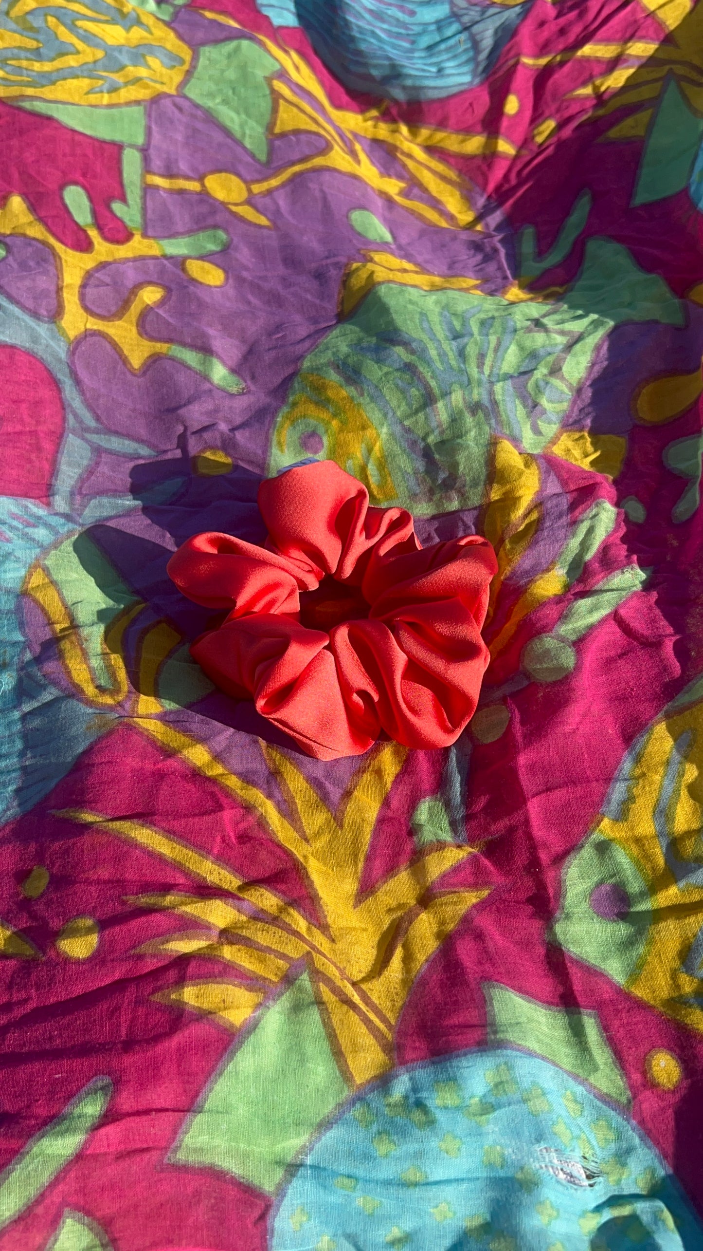 Chouchou Scrunchie en satin Pêche 🍑