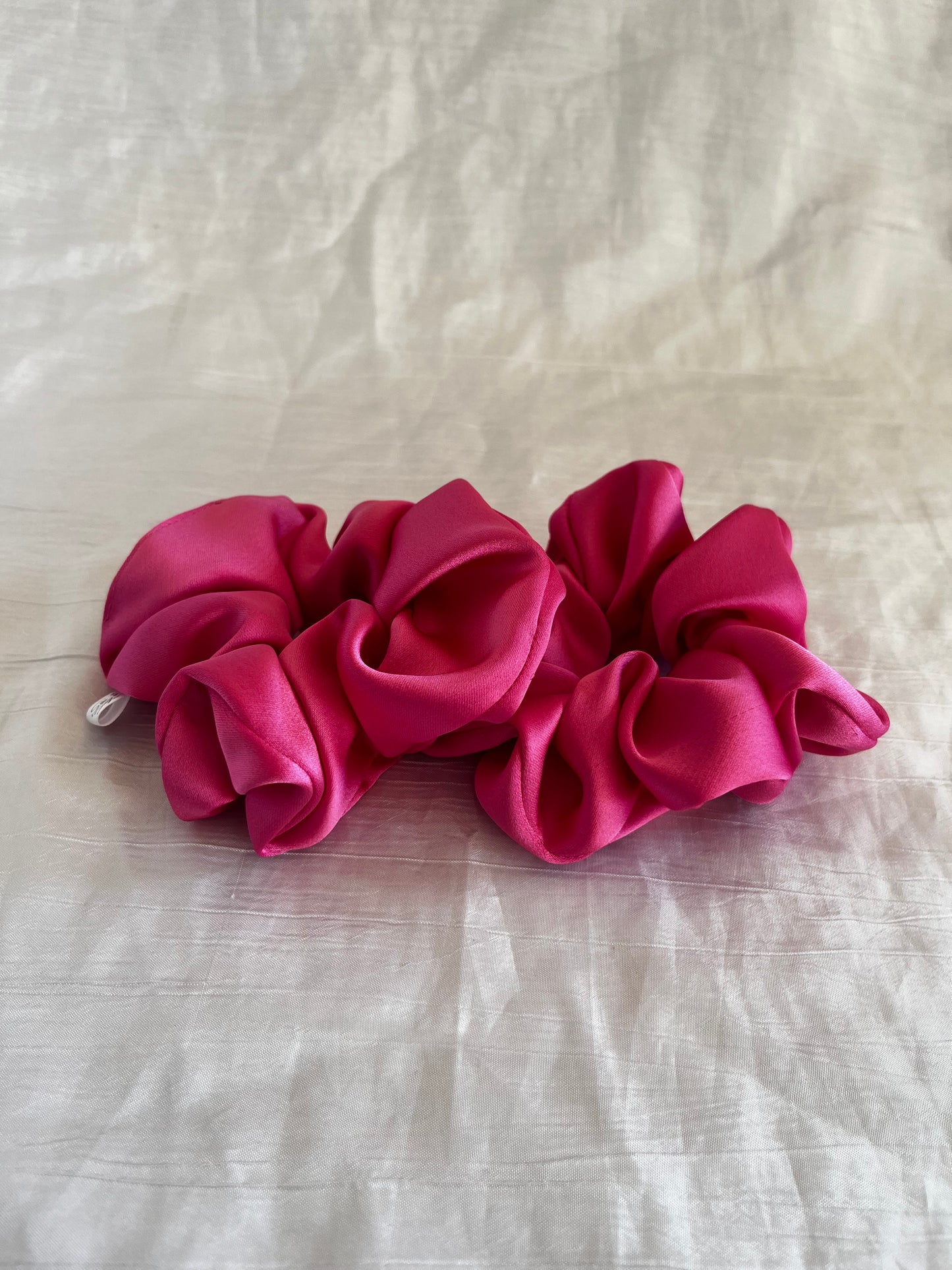 Chouchou Scrunchie en satin Rose 🩷