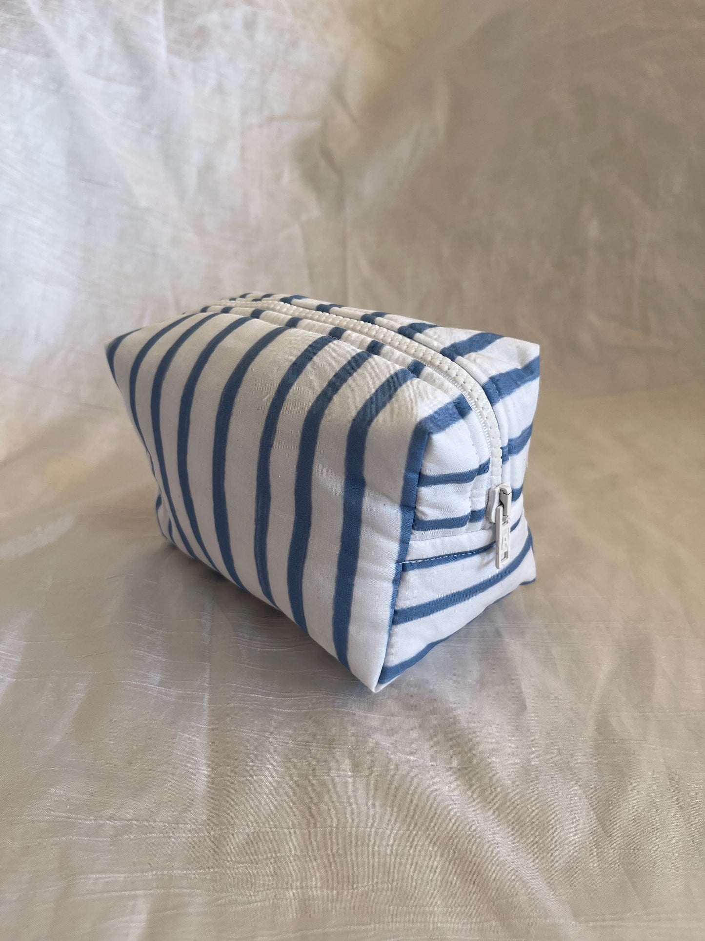 Trousse rayé