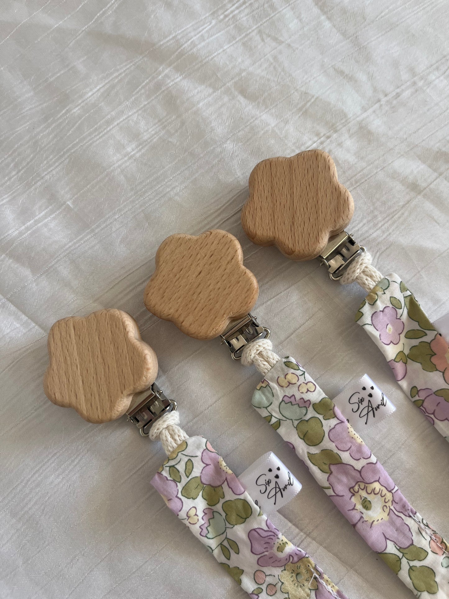 Attache tétine Liberty Lilas 💜