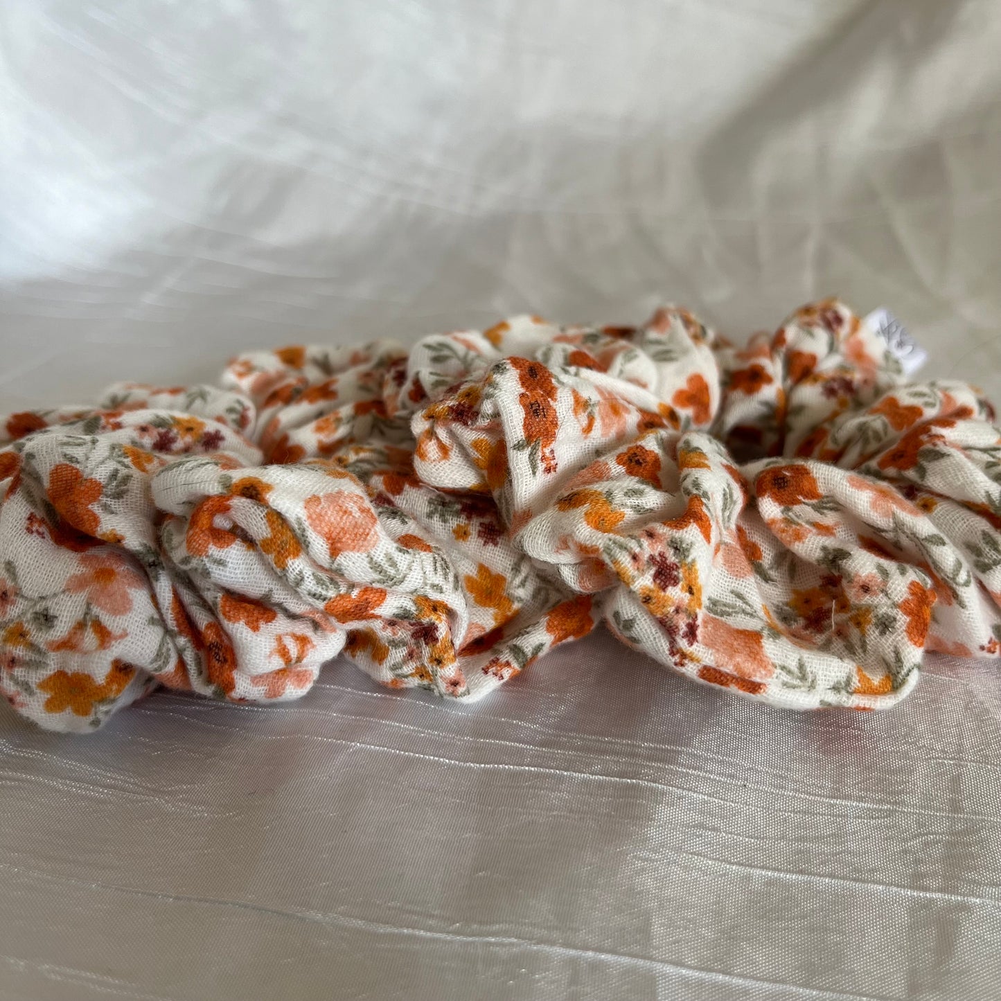 Chouchou Scrunchie en gaze de coton bouquet d’automne