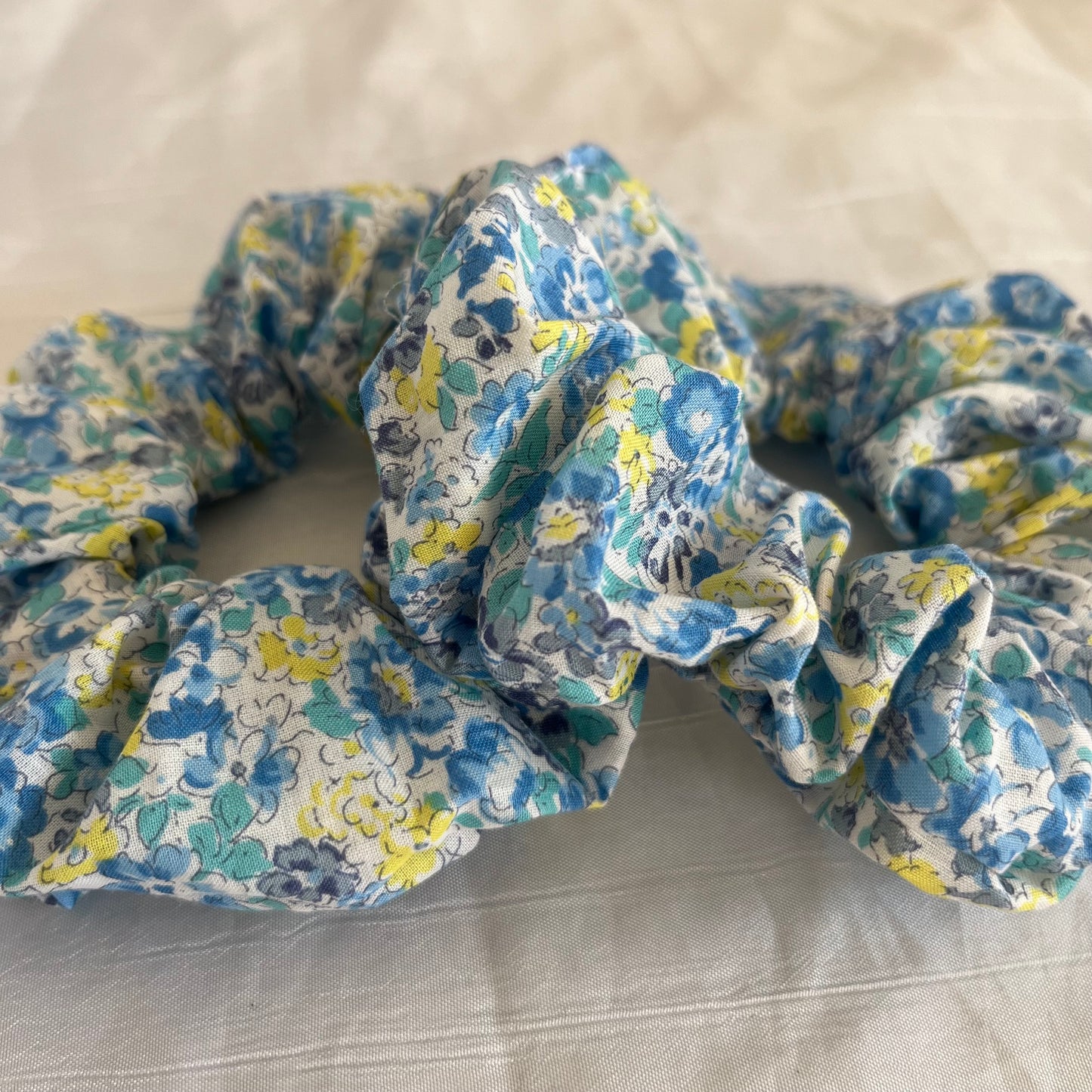 Chouchou Scrunchie en coton Aquarelle Bleu