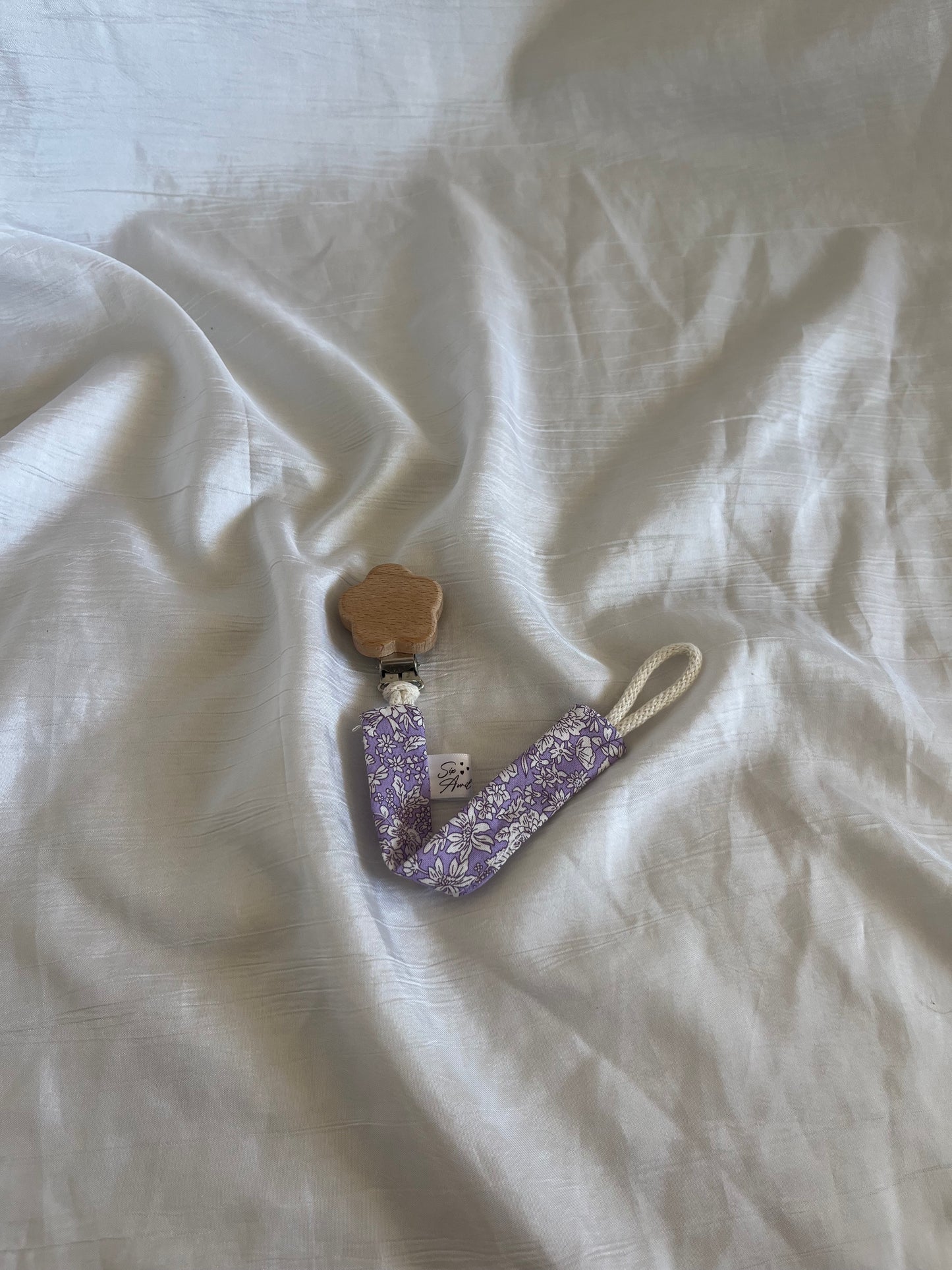 Attache tétine Fleuri violet 💜